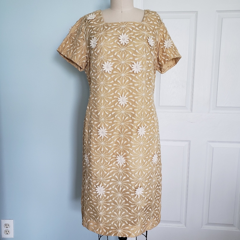 1960's Mod Vintage Cream Floral Lace Dress, L